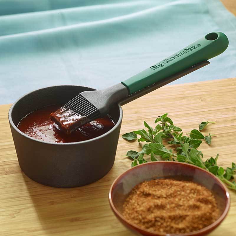 Green Egg 117663 - Cast Iron Sauce Pot with Basting Brush