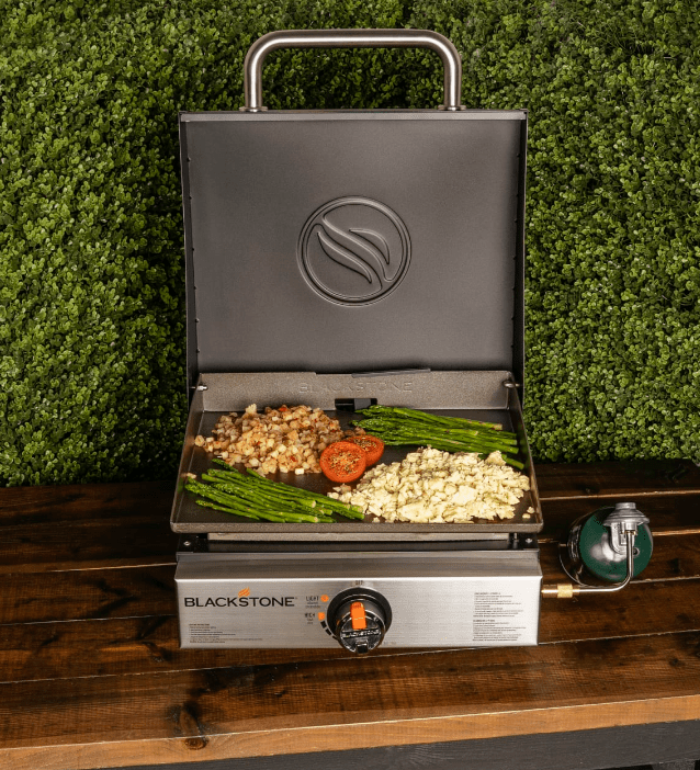 Blackstone 17'' Table Top Griddle with Hood 1814