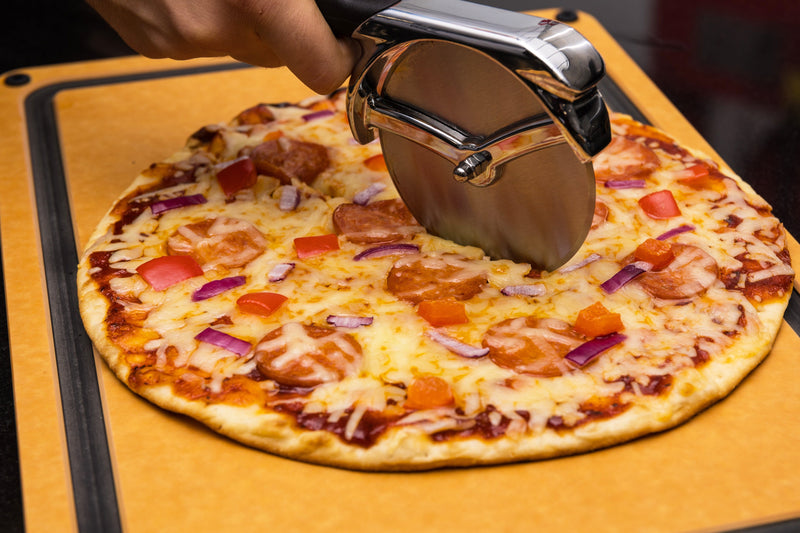 Broil King Deluxe Pizza Cutter - 69810