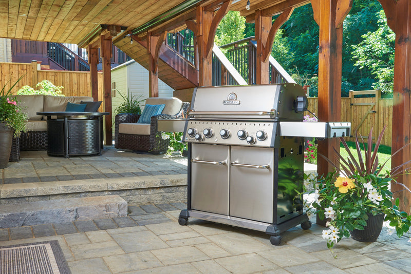 Broil King BARON S590 PRO IR BBQ with Infrared Side Burner, Rear Rotisserie Burner & Rotisserie Kit