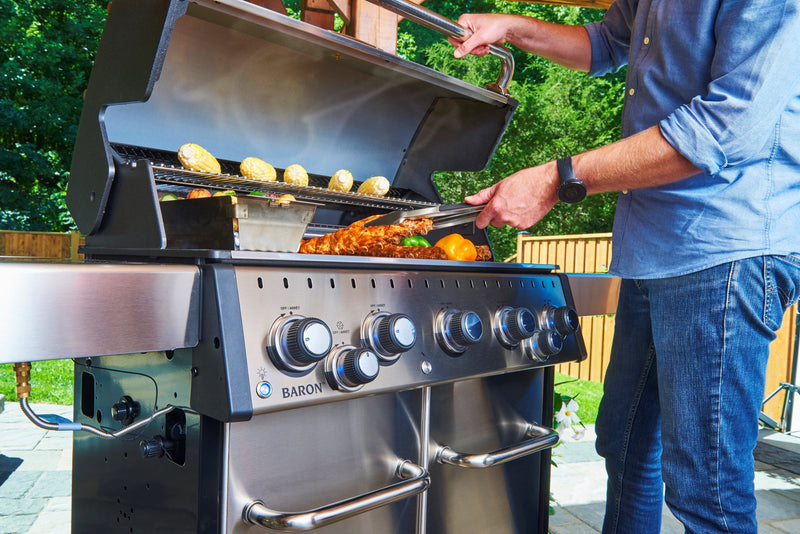 Broil King BARON S590 PRO IR BBQ with Infrared Side Burner, Rear Rotisserie Burner & Rotisserie Kit