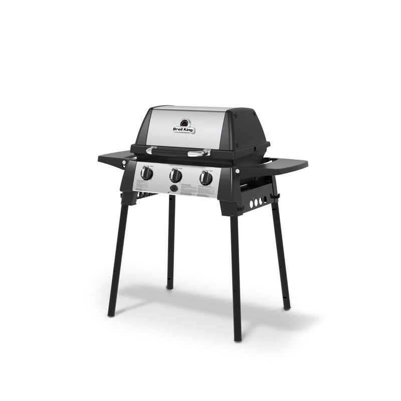 Broil King Broil King PORTA-CHEF 320 3-Burner Portable Propane BBQ Propane / Black 952654 Portable Gas Grill 062703526546