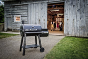 Broil King Broil King REGAL Charcoal Offset Smoker 500 with Heavy Duty Cast Iron Grids Charcoal / Black 958050 Freestanding Charcoal Smoker 062703580500