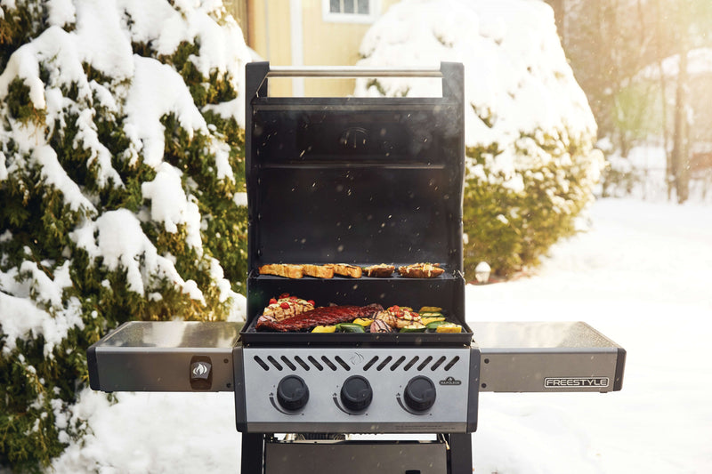 Napoleon Freestyle 365 3-Burner BBQ