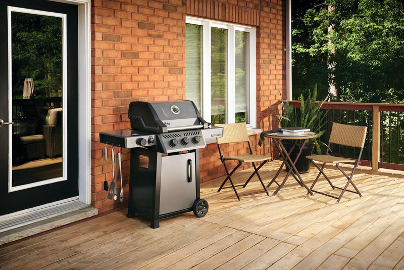Napoleon Freestyle 365 3-Buner BBQ with Side Burner