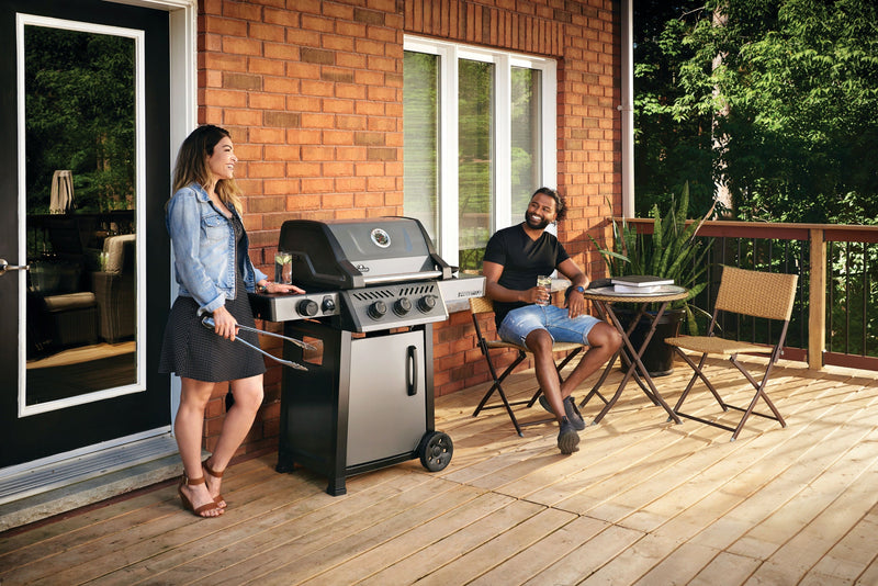 Napoleon Freestyle 365 3-Buner BBQ with Side Burner