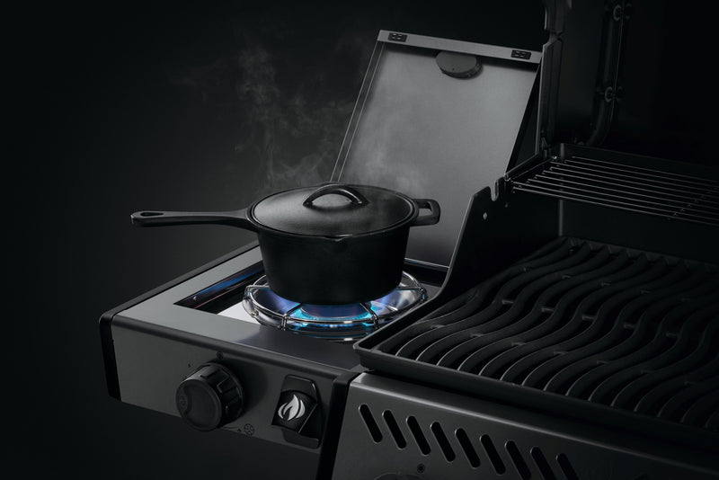 Napoleon Freestyle 425 4-Burner BBQ with Side Burner