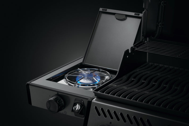 Napoleon Freestyle 425 4-Burner BBQ with Side Burner