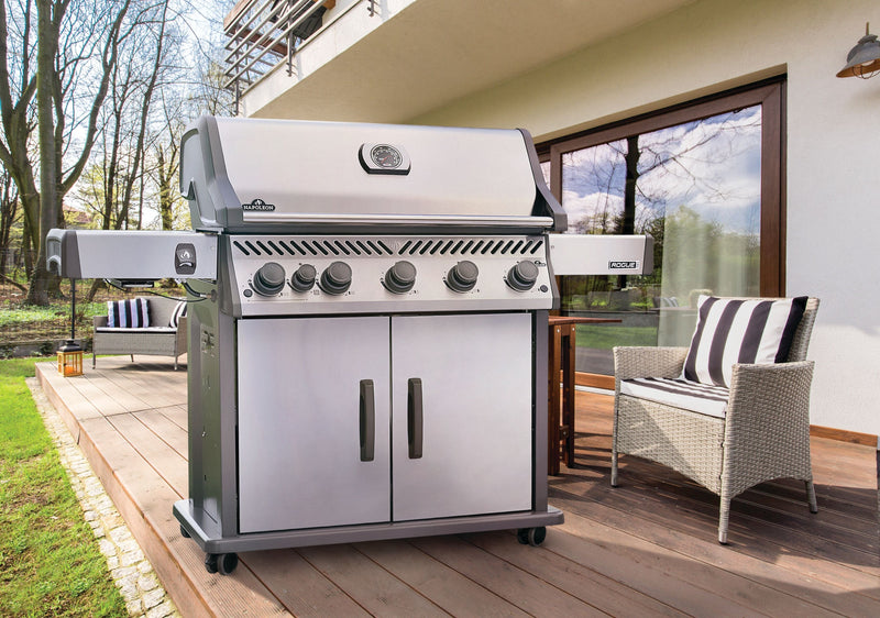 Napoleon Rogue PRO 625 Gas Grill with Infrared Side Burner