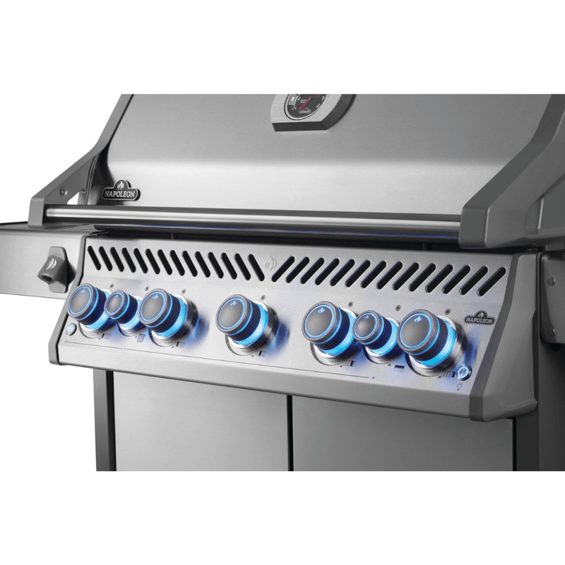 Napoleon Rogue PRO-S 625 Gas Grill with Infrared Side and Rear Burners
