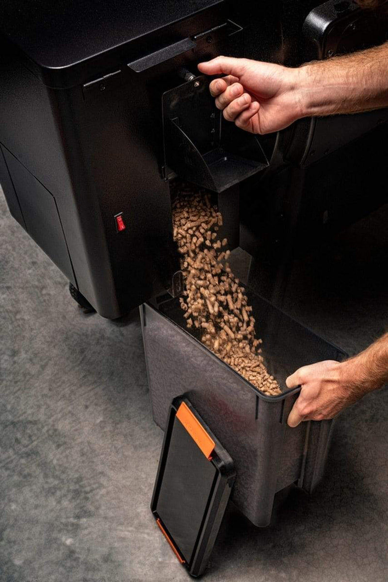 Traeger BAC615 - Staydry Pellet Bin & Lid