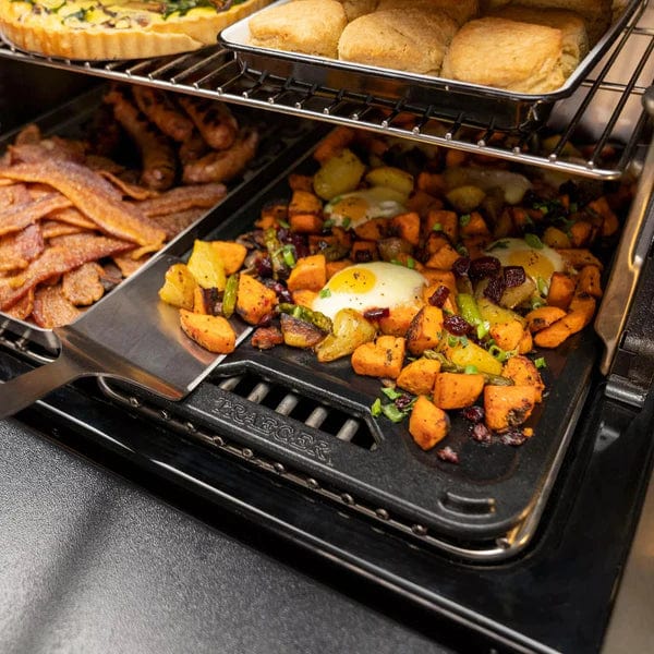 Traeger ModiFIRE Reversible Cast-Iron Griddle BAC696