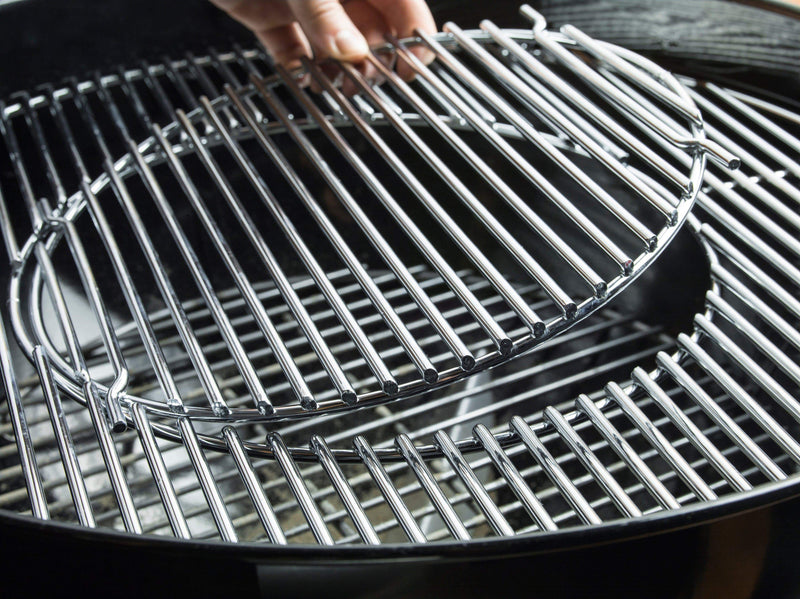Weber Weber Master-Touch Charcoal Grill 22" Freestanding Charcoal Grill