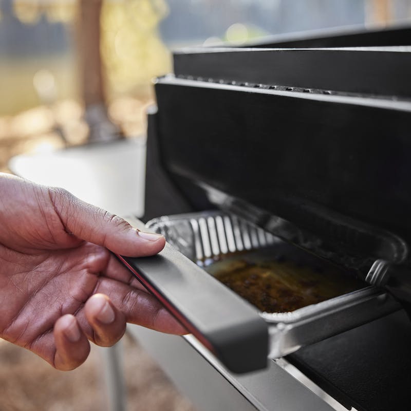 Weber Traveler 17" Portable Griddle 1500012